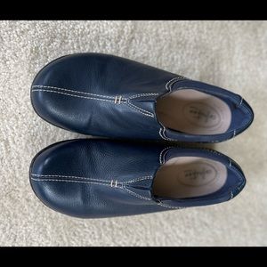 Clarks Womens Collection
Leather size 9